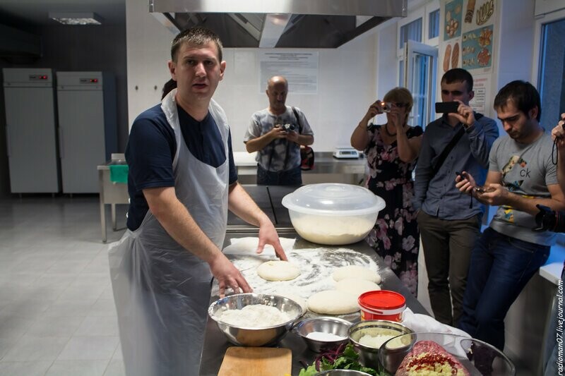 Chef владикавказ. Абиев повар Владикавказ шеф.