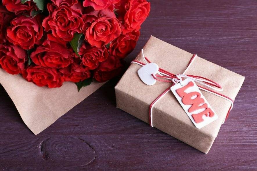 Что подарить любимому мужу на 14 февраля: лучшие идеи для подарков