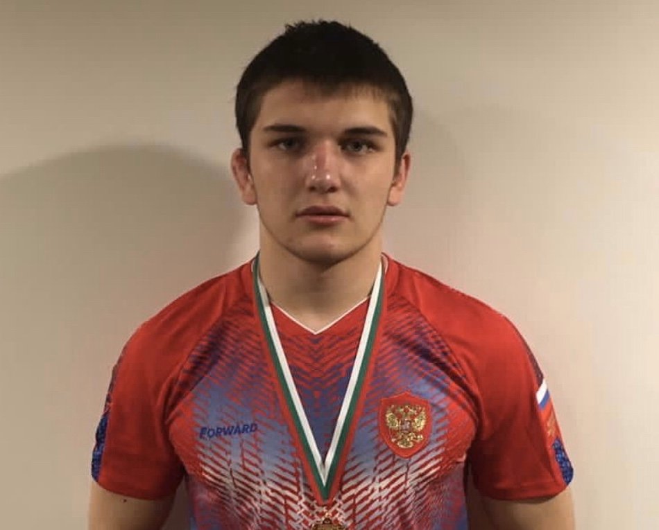 Кантемир Суанов завоевал золотую медаль первенства Европы по вольной борьбе среди юношей