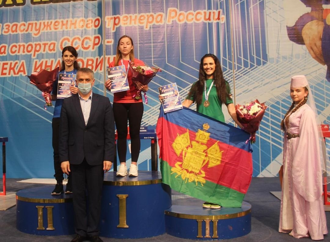 Во Владикавказе определились победители турнира по армрестлингу памяти Асланбека Еналдиева