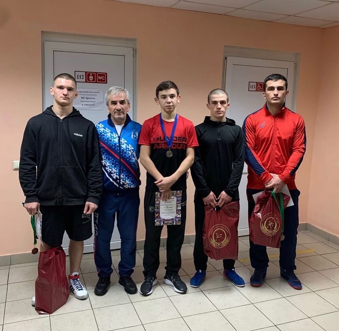 Алан Дзабиев выиграл Всероссийский турнир по борьбе