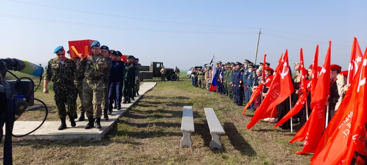 Останки 22 советских воинов, погибших в боях в годы ВОВ, захоронили в Моздокском районе