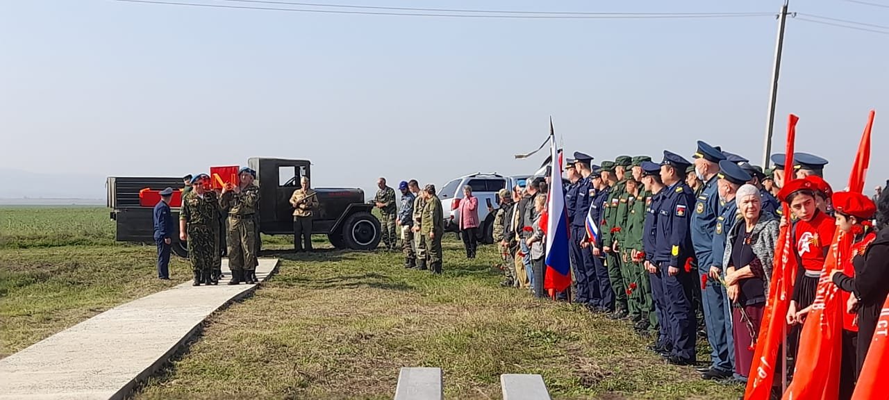 Останки 22 советских воинов, погибших в боях в годы ВОВ, захоронили в Моздокском районе