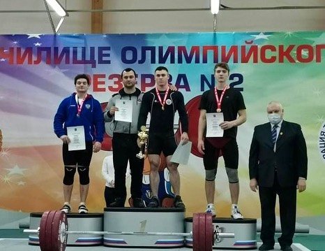 Азамат Теблоев стал победителем Кубка Москвы по тяжелой атлетике