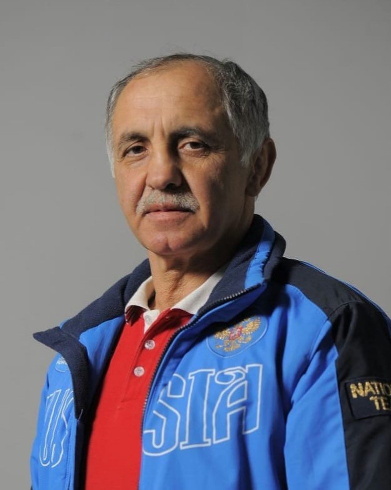 Заслуженному тренеру России Савелию Бязрову исполнилось 65 лет