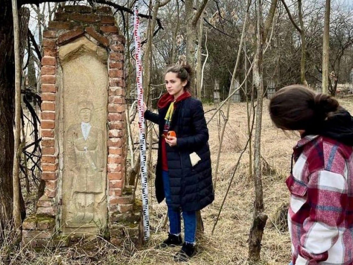 В Дигоре обнаружен уникальный памятник скульптора Сосланбека Едзиева