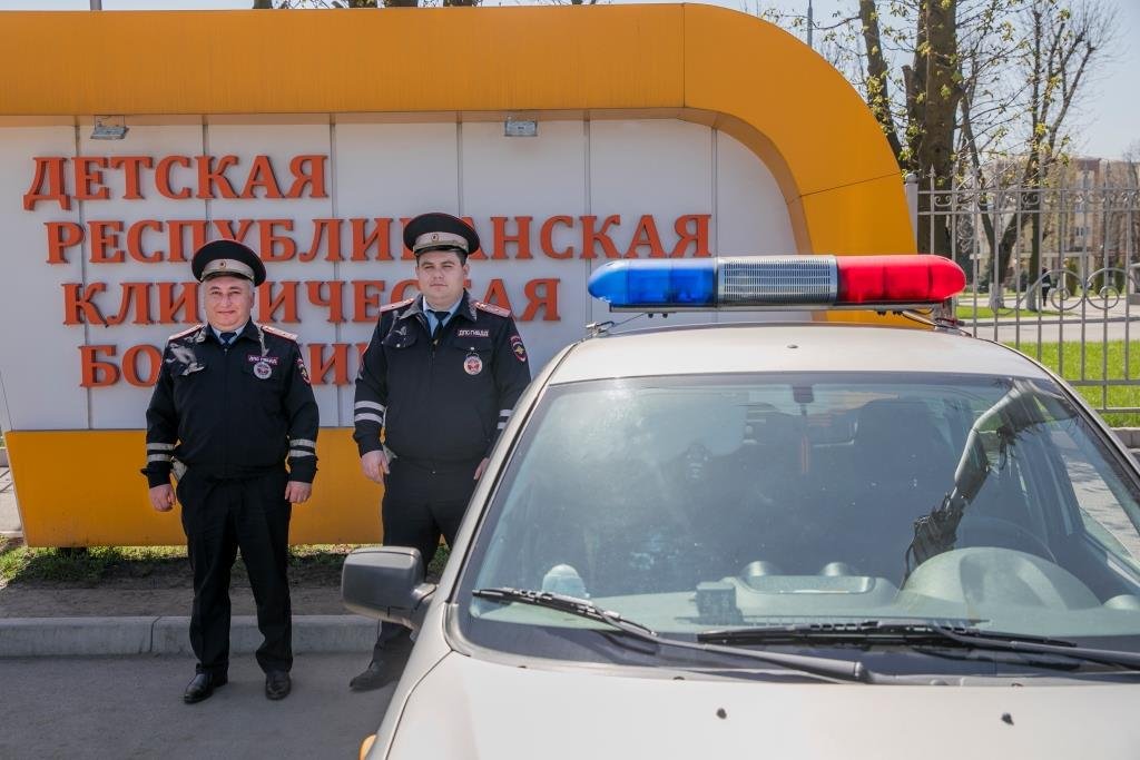 Во Владикавказе сотрудники ГИБДД спасли 14-летнюю девочку
