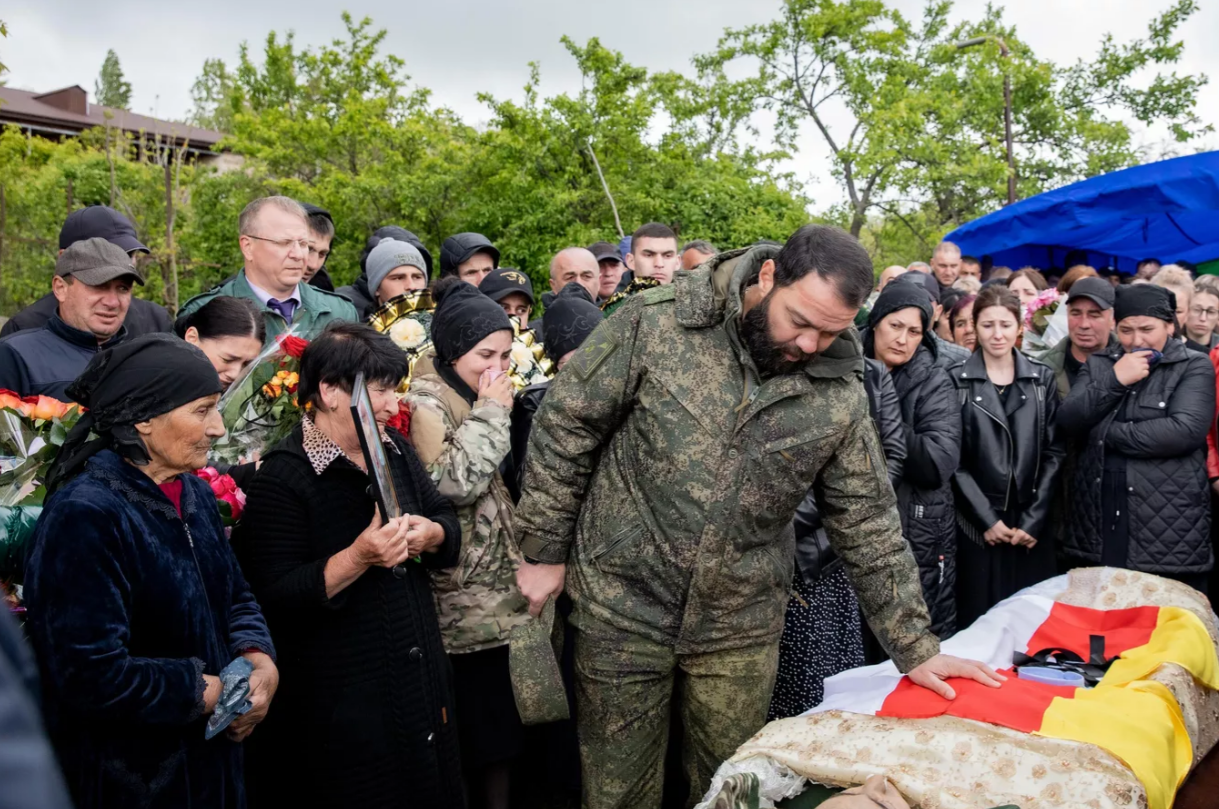 В селе Прис простились с погибшим в Донбассе Ацамазом Бестаевым