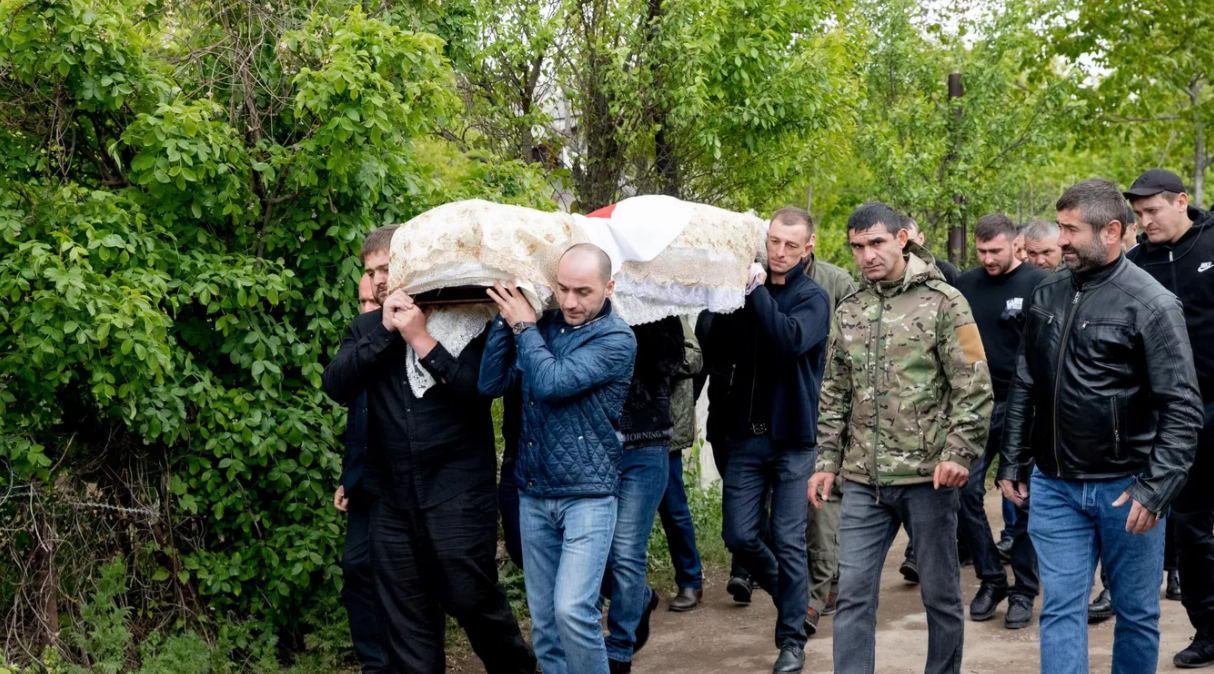 В селе Прис простились с погибшим в Донбассе Ацамазом Бестаевым
