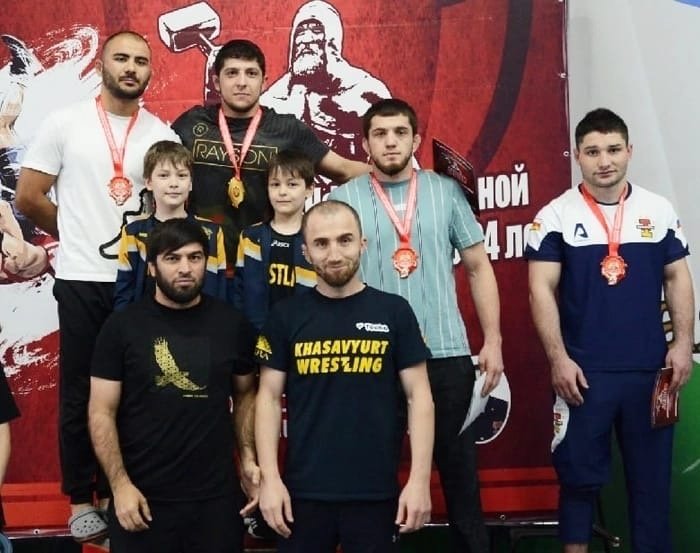 Борцы Джикаев и Хубулов выиграли чемпионат СКФО
