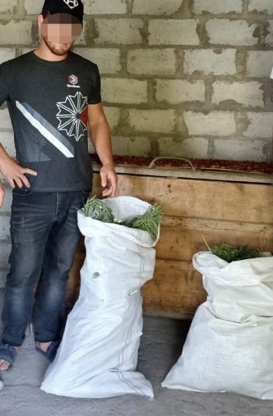 Полицейские Северной Осетии изъяли у жителя Моздокского района два мешка марихуаны