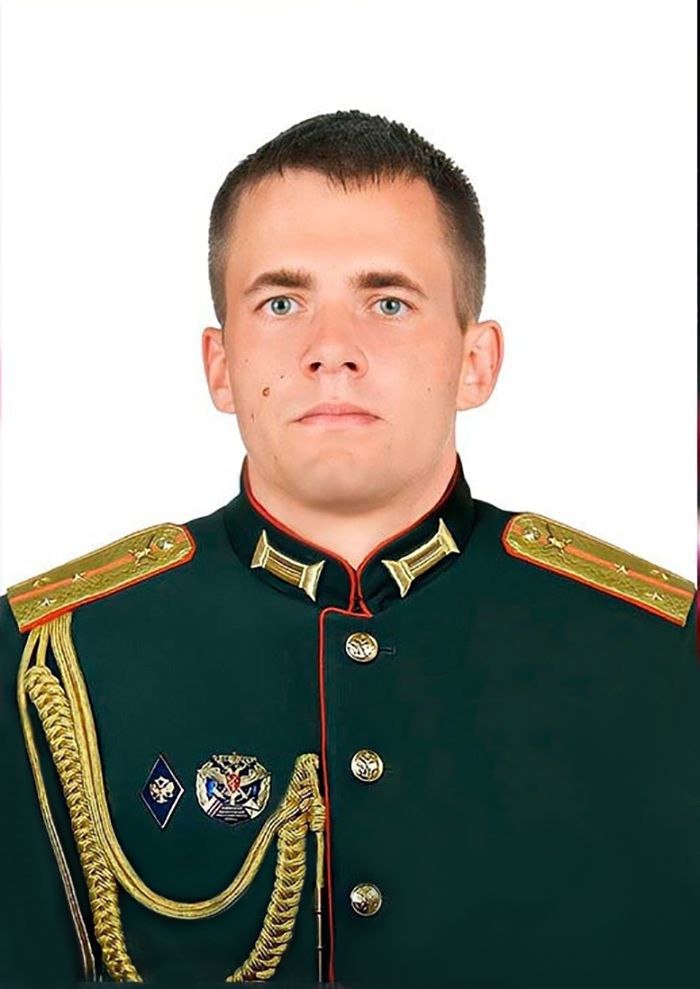 При исполнении воинского долга геройски погиб старший лейтенант Рукосуев Эдуард Иванович