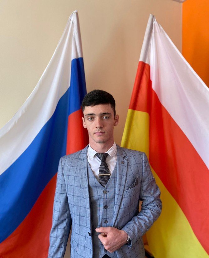 Юный житель Владикавказа Рустам Остаев стал самым молодым добровольцем в СВО