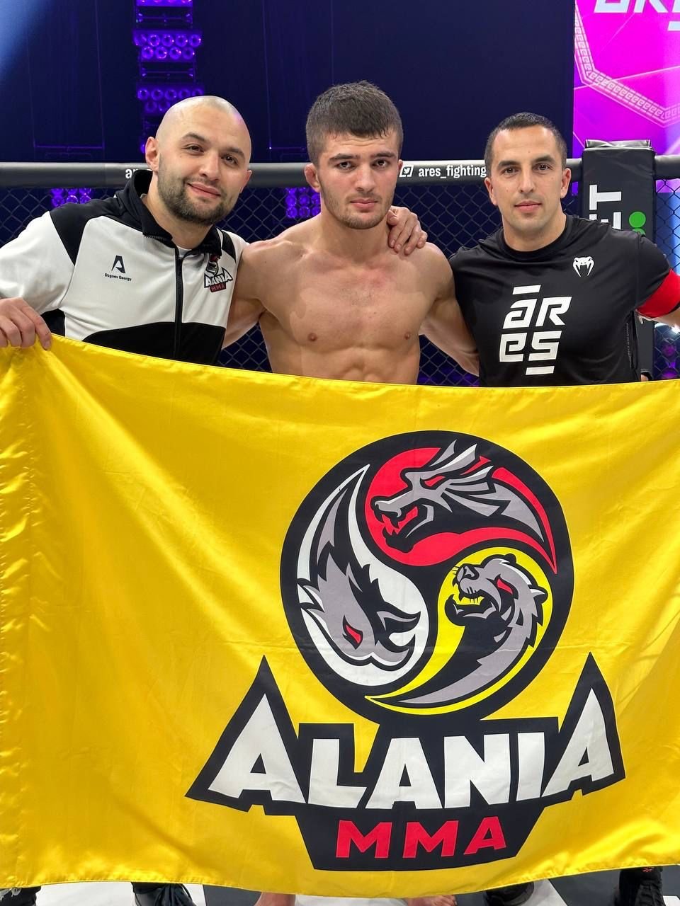 Боец команды AlaniaMMA Сослан Гаглоев одержал победу на турнире ведущей европейской организации ARES FC