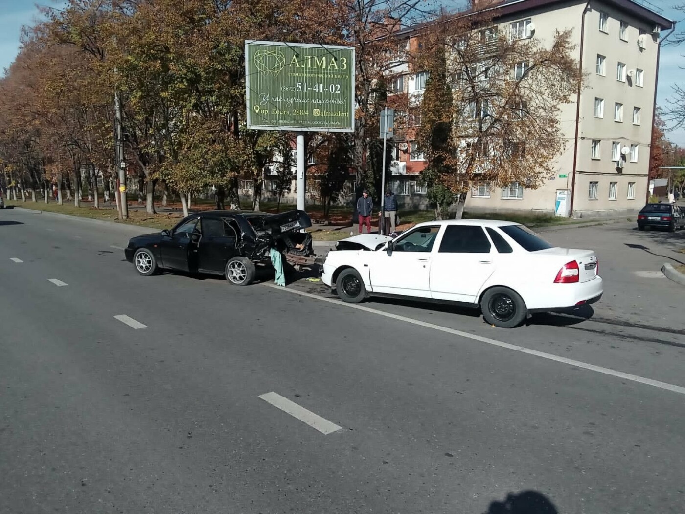 Два человека пострадали в ДТП с двумя легковушками во Владикавказе