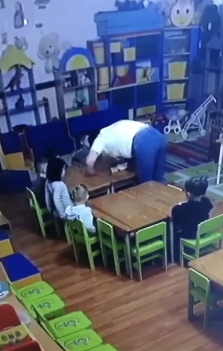 Полицейские завели уголовное дело на воспитательницу частного детского сада, грубо обращавшуюся с детьми
