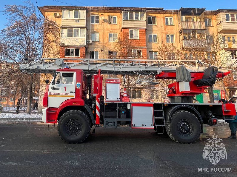 Во Владикавказе из-за пожара в жилом доме эвакуировали более 30 человек
