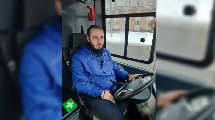 Водитель автобуса из Владикавказа спас жизнь пешеходу в Санкт-Петербурге